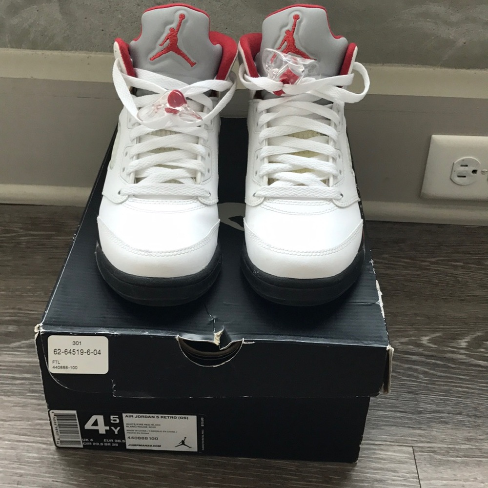 Air Jordan Retro 5's